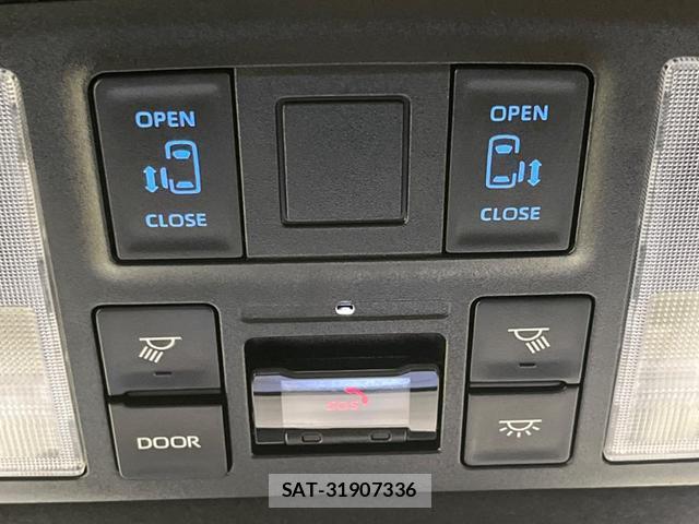 Toyota NOAH 2023-03 7806655-5