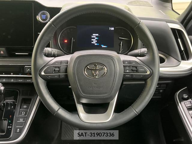 Toyota NOAH 2023-03 7806655-6