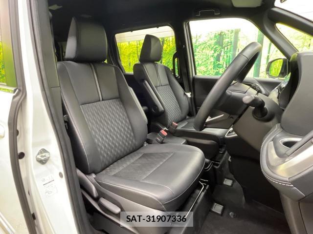 Toyota NOAH 2023-03 7806655-8