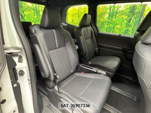 Toyota NOAH 2023-03 7806655-9