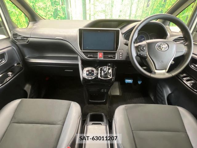 Toyota NOAH 2018-03 7806656-1
