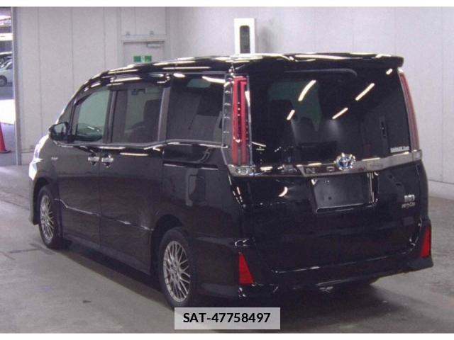 Toyota NOAH 2018-11 7807209-1