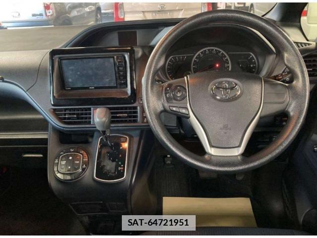 Toyota NOAH 2014-11 7807218-2