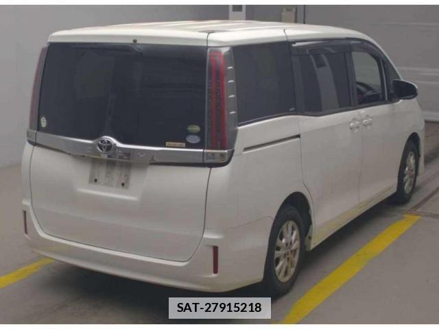Toyota NOAH 2018-11 7807231-1