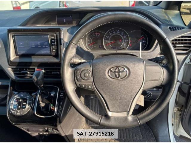 Toyota NOAH 2018-11 7807231-2