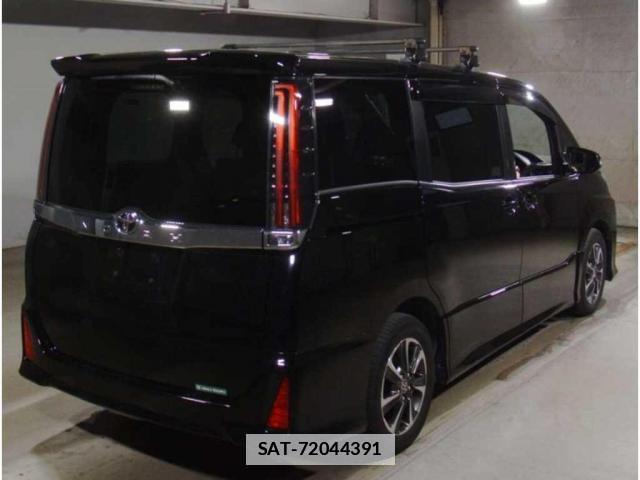 Toyota NOAH 2021-01 7807327-1