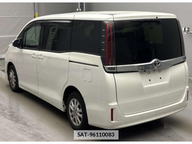 Toyota NOAH 2021-07 7807345-1