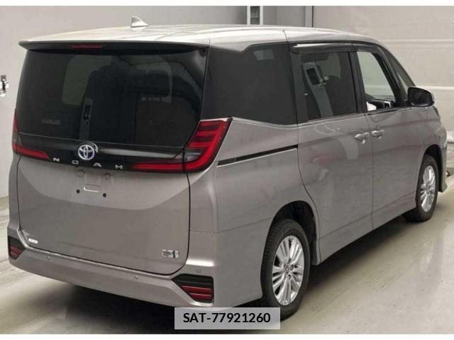 Toyota NOAH 2022-12 7807516-1