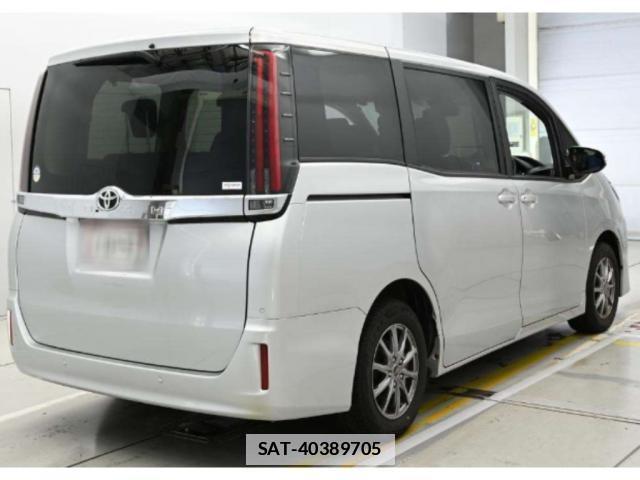 Toyota NOAH 2021 7807547-1