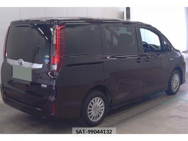 Toyota NOAH 2016 7807908-1