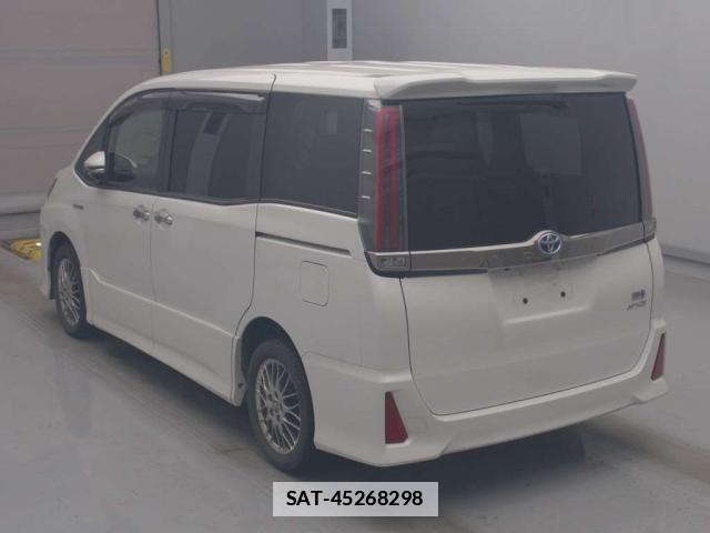 Toyota NOAH 2018-01 7808234-3