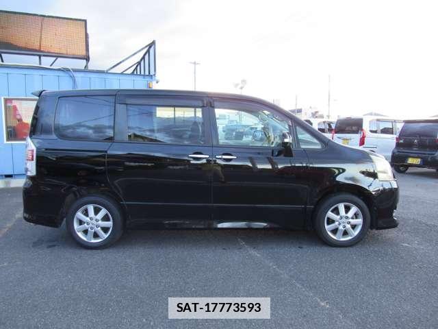 Toyota NOAH 2009-12 7808277-11