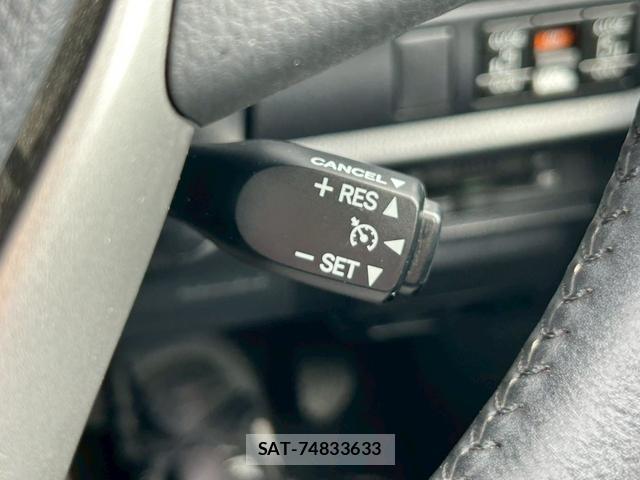 Toyota NOAH 2019-04 7808309-16