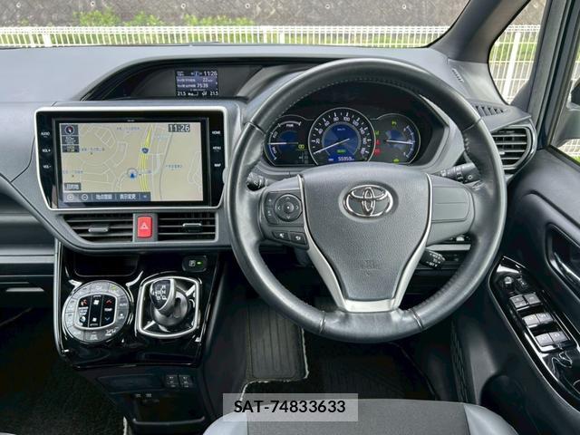 Toyota NOAH 2019-04 7808309-17