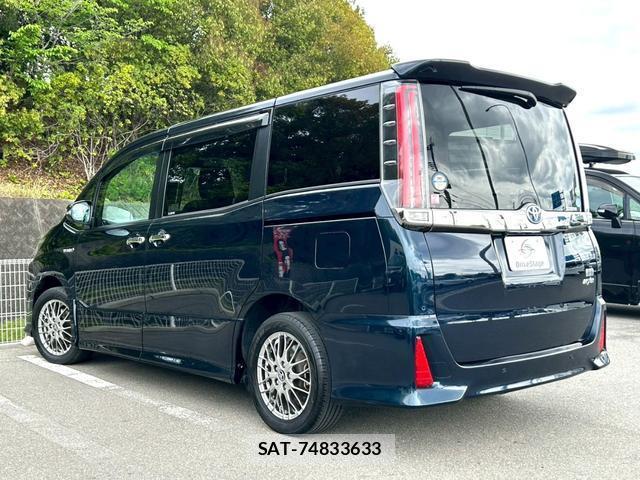 Toyota NOAH 2019-04 7808309-3