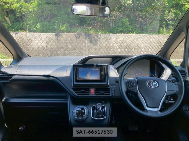 Toyota NOAH 2018-09 7808327-1