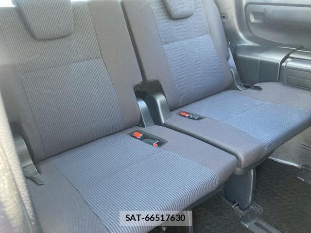 Toyota NOAH 2018-09 7808327-10