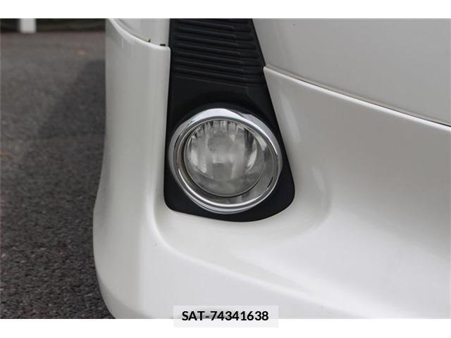 Toyota NOAH 2016-02 7808841-16