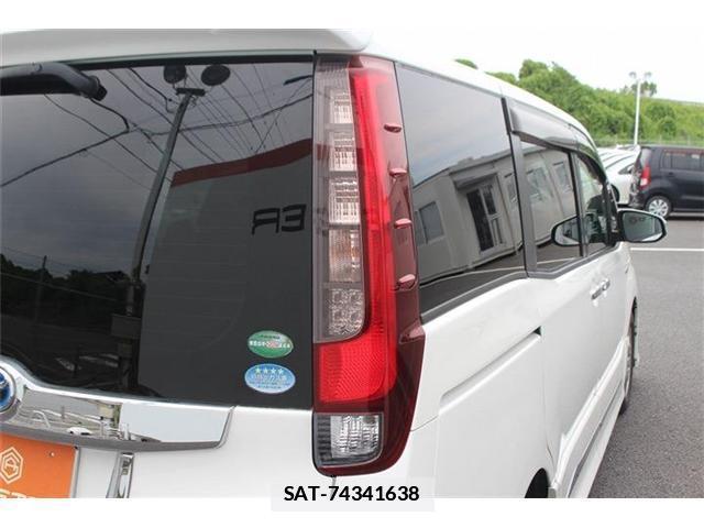Toyota NOAH 2016-02 7808841-19
