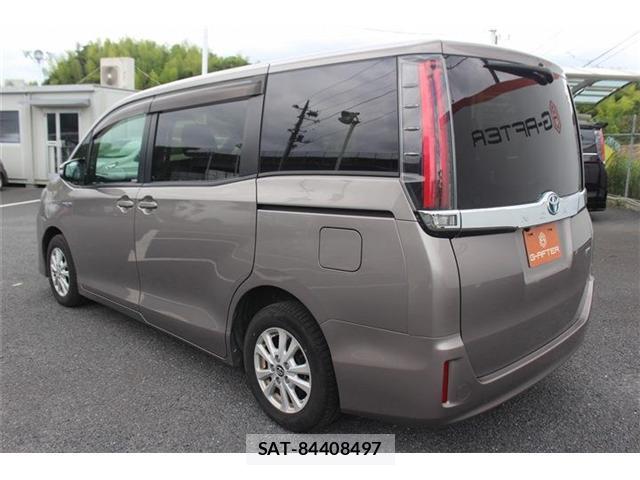 Toyota NOAH 2018-10 7808843-11