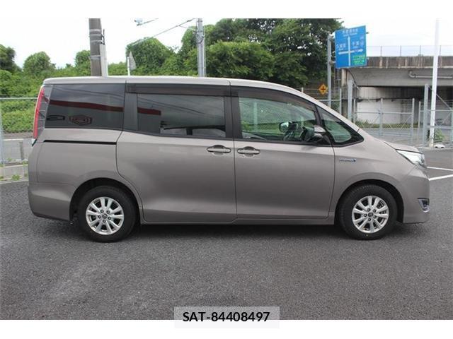 Toyota NOAH 2018-10 7808843-8