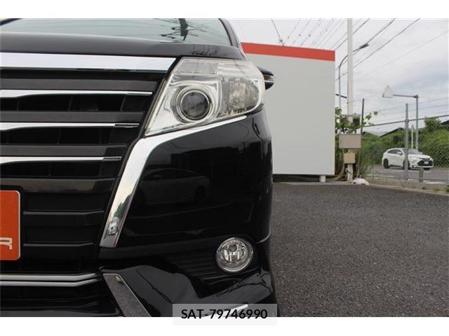 Toyota NOAH 2014-06 7808845-17