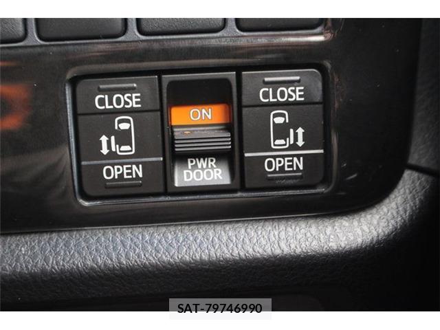 Toyota NOAH 2014-06 7808845-4