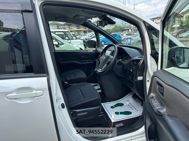 Toyota NOAH 2021-05 7808974-10
