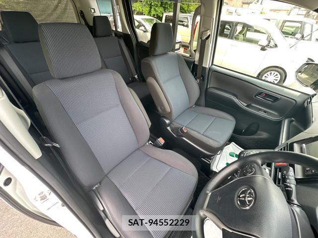 Toyota NOAH 2021-05 7808974-11