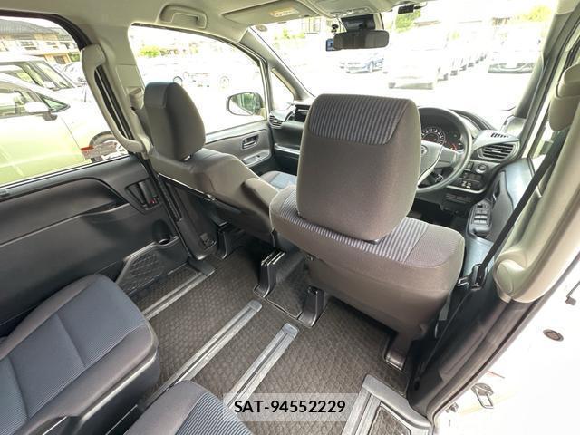 Toyota NOAH 2021-05 7808974-15