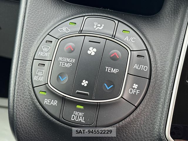 Toyota NOAH 2021-05 7808974-7