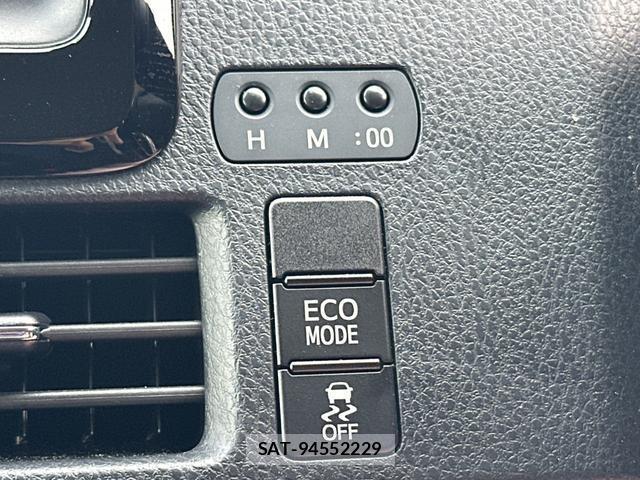 Toyota NOAH 2021-05 7808974-9
