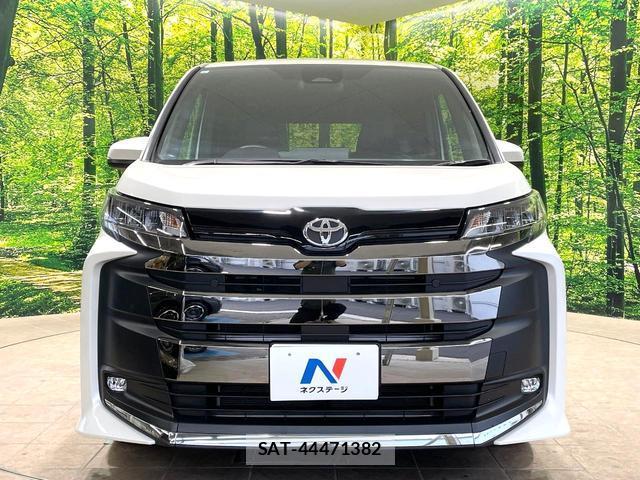 Toyota NOAH 2023-08 7809099-14
