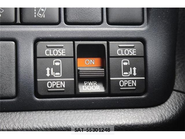 Toyota NOAH 2016-02 7809359-5