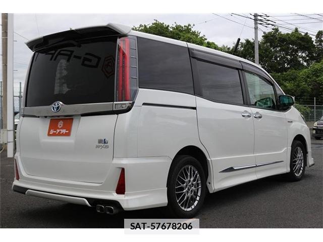 Toyota NOAH 2018-02 7809413-4