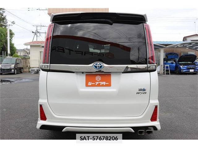 Toyota NOAH 2018-02 7809413-5