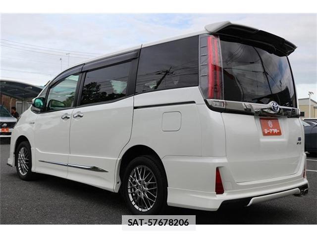Toyota NOAH 2018-02 7809413-6