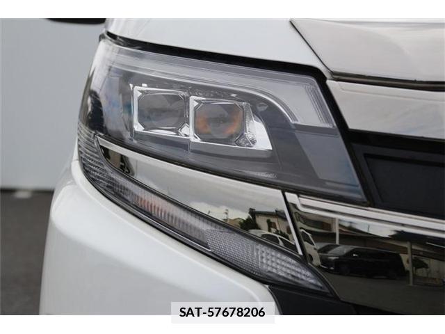 Toyota NOAH 2018-02 7809413-9