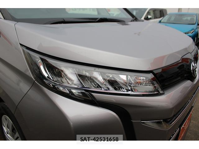 Toyota NOAH 2023-07 7809430-14