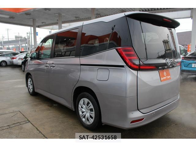 Toyota NOAH 2023-07 7809430-5
