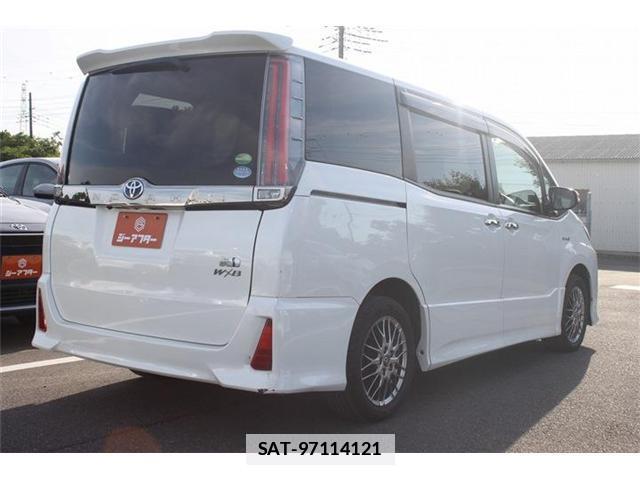 Toyota NOAH 2018-03 7809515-11
