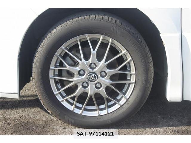 Toyota NOAH 2018-03 7809515-12