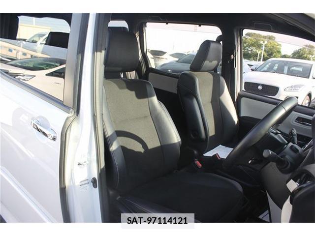 Toyota NOAH 2018-03 7809515-13