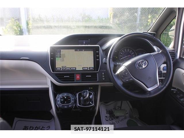 Toyota NOAH 2018-03 7809515-16