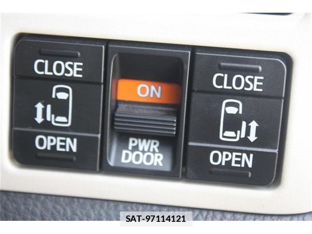Toyota NOAH 2018-03 7809515-4