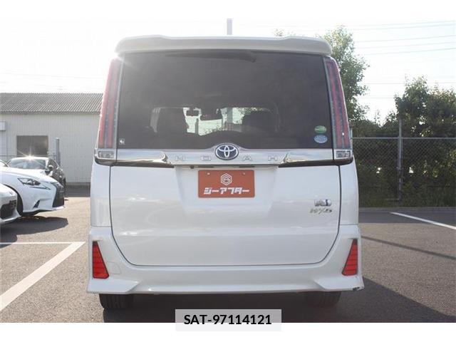 Toyota NOAH 2018-03 7809515-8