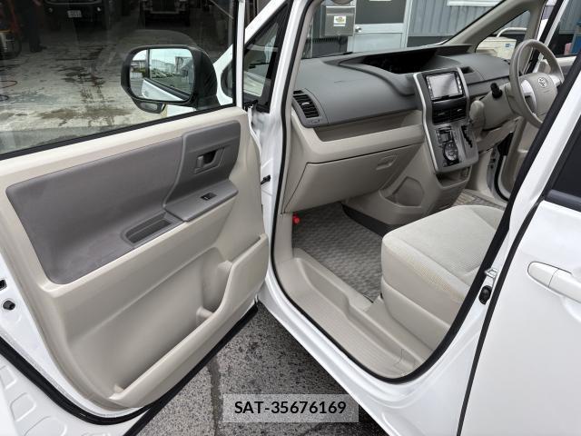 Toyota NOAH 2008-02 7809554-12