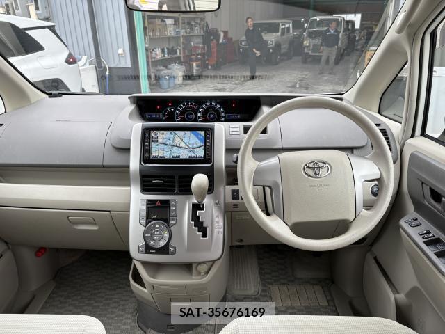 Toyota NOAH 2008-02 7809554-15