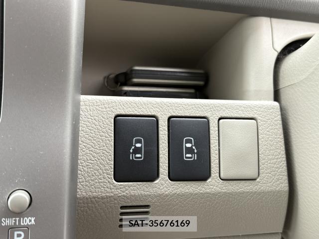 Toyota NOAH 2008-02 7809554-17