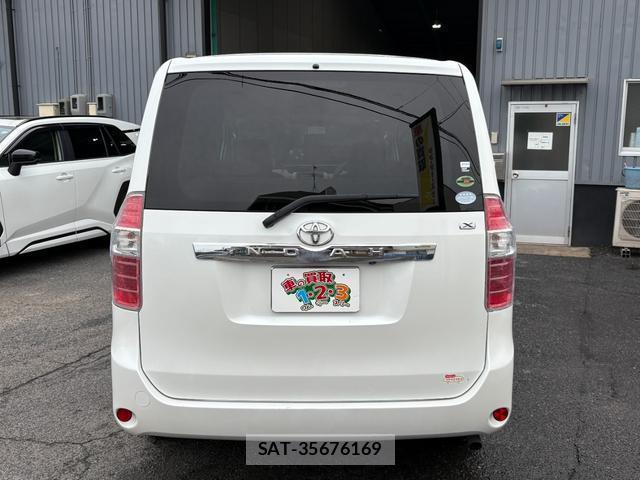 Toyota NOAH 2008-02 7809554-5